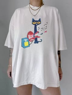 heavy cotton graphic oversized tee with pete the cat playing guitar design on it ! Etsy Graphic Tees, Cute Cat Shirt, Graphic Tees Oversized, Cool Oversized Shirts, Baggy Graphic Tees, Graphic Tees Diy, Cute Merch Ideas, T Shirt Style Ideas Outfit, Cute Etsy Finds