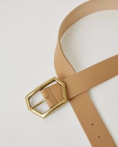 Classically cool, the Arlo belt is a wardrobe staple. Made with genuine calfskin leather and an Italian-made brass buckle. Designed to be worn around the hips.Details: Hip Belt Adjustment: 5 holes Strap Width: 1.5'' Buckle Size: 2.125'' x 3.375'' Genuine Leather with Nubuck Lining Made in U.S.A. with Italian Hardware S Hip Belt, Brass Buckle, Suspenders, Leather Belt, Wardrobe Staples, Calf Skin, Belts, Genuine Leather, Size 2