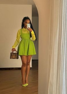 Romantic Outfit Black Women, African Baddie Outfits, Girly Brunch Outfit, Spring Outfits Dress To Impress, Shirt And Skirt Outfit, Bad And Boujee Outfits, Tea Outfit, Classy Short Dresses, Modest Dresses Fashion