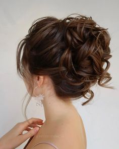 Voluminous Updo for Medium Wavy Hair Groom Hair, Wedding Hairstyles For Medium Hair, Wedding Hairstyles Medium Length, Medium Curly Hair Styles, Hairstyles For Medium Hair, Wedding Guest Hairstyles, Cute Hairstyles For Medium Hair, Summer Hairstyles For Medium Hair