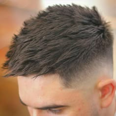 Easy Short Haircuts, Fall Hair Cuts, Spiky Hair, Medium Short Hair, Men Haircut Styles, Cool Hairstyles For Men, Stylish Haircuts, Corte De Cabelo Masculino, Mens Haircuts Short