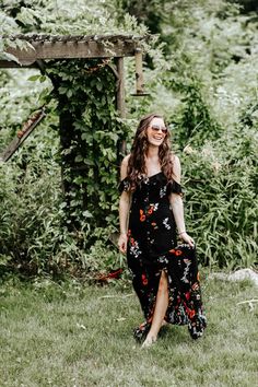 Postpartum Body Image - Searching for Beauty in My Postpartum Body Simple Mom Outfits, Amazon Giveaway, Summer Wardrobe Staples, Postpartum Body, Surviving Motherhood, Cropped Linen Pants, Summer Pregnancy, Maxi Skirt Dress, Maternity Maxi