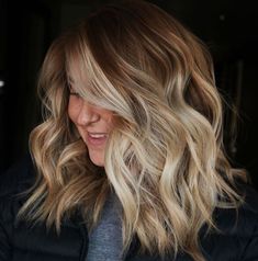 Icy Blonde Hair, Bronde Hair, Hair Color Caramel, Ash Blonde Hair, Hair Color Pink, Trendy Hair Color, Short Hair Color, Hair Shades, Brown Blonde Hair