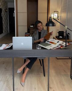 Gelukkige Baby, Fashion Dream Job, Career Vision Board, Future Jobs, Career Woman, Future Lifestyle, Aesthetic Women, Dream Lifestyle