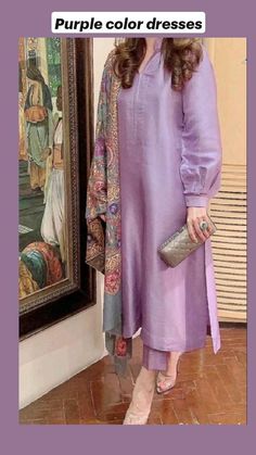 Pakistani Baju Design, Sleeves Pattern Pakistani, Sleeves Design For Suits Salwar Kameez, Self Design Salwar Suit, Anarkali Shalwar Design, Silk Kamiz Design, Kurta Baju Design, How To Style Salwar Suit, Simple Pakistani Kurta Designs