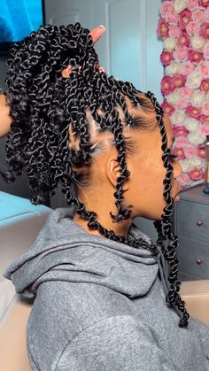 Afro Passion Twist, Passion Twists Shoulder Length, Shoulder Length Twists, Shoulder Length Passion Twists, Passion Twists With Curls, Passion Twists Hairstyle, Fire Hairstyles, Braids Dreads, Diy Hairstyle