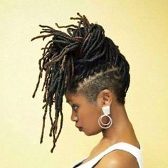 Braids With Shaved Sides, Shaved Side Hairstyles, Twisted Hair, Short Locs Hairstyles, Dreadlock Styles, Side Hairstyles, Mohawk Hairstyles, Pelo Afro, Shaved Sides