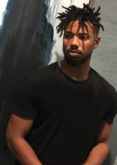 Dread Styles For Men, Short Dread Styles, Michael Bakari Jordan, Short Dreadlocks Styles, Short Dreads, Dread Styles