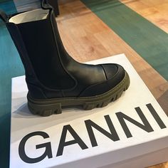 Hot! Hi Chelsea Gann Boots W Olive Lug Sole. Worn Maybe 3 Times. Style W Jeans Or Trousers! Box & Dust Bag Included. Moto Boots, Chelsea Boot, Lug Sole, Black Green, Chelsea Boots, Chelsea, Dust Bag, Trousers, Women Shoes