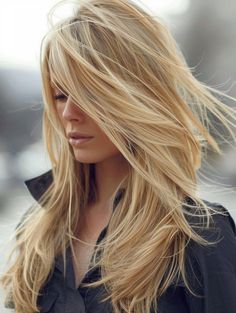 Layered Haircuts for Long Hair: Your Complete Guide to Revamping Your Tresses - Style US Elegant Straight Hairstyles, Long Hair Goals, Long Shag Hairstyles, Honey Blonde Hair Color, Layered Hair With Bangs