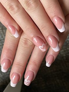 Gel Nails French Tip Short, Cute Short Nail Designs French Tip, French Tip Nails With Design Heart, Cute Gel Nail Ideas Simple, Natural Nail Designs For School, French With A Heart Nails, Short French Tip Nails With Heart, Gel Manicure On Natural Nails, French Tip Nails For School