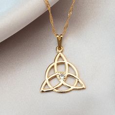 Triquetra Necklace, Triquetra Pendant, Three Faces, Celtic Knot Jewelry, Celtic Knot Necklace, Celtic Knot Pendant, Celtic Goddess, Celtic Trinity Knot, Celtic Necklace