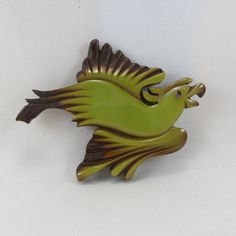 Vintage Carved Bakelite Bird Brooch 1930s 30s Accessories, Flying Parrot, Parrot Jewelry, Brooch Art