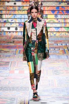 Dolce & Gabbana Spring 2020 Ready-to-Wear Collection - Vogue Dolce And Gabbana Fashion, Patchwork Fashion, Patchwork Jacket, Vogue Fashion, Dolce & Gabbana, Primavera Estate, Moda Fashion