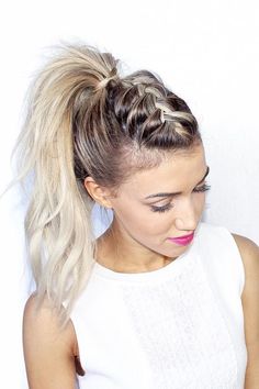 30 Party Perfect Pony Tail Hairstyles For Your Big Day ❤ See more: http://www.weddingforward.com/pony-tail-hairstyles/ #weddings #hairstyles Cute Ponytails For Sports, Punk Ponytail, Easy Hairdo, Styling Women, Braided Mohawk Hairstyles, Cute Ponytail Hairstyles, Tail Hairstyle, Pony Hairstyles, Mohawk Hairstyles