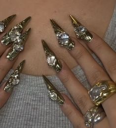 August Nails, Nail Design Inspiration, Glamorous Nails, Almond Nails Designs, Almond Nail, New Year's Nails, Elegant Nails, Dream Nails