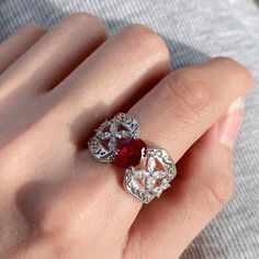 Ruby Crown, Ruby Jewelry Ring, Ruby Ring Designs, Cocktail Ring Designs, Star Ruby Ring, Bridal Necklace Designs, Bff Jewelry, Natural Ruby Ring, Ruby Ring Gold