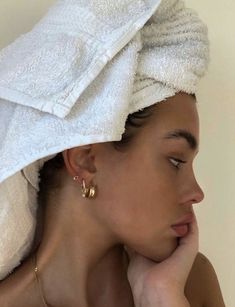 Skincare Photoshoot, Wellness Aesthetic, Lifestyle Goals, Vogue Beauty, Healthy Girl, Healthy Lifestyle Inspiration, Clean Skin, Beauty Secrets, Clear Skin