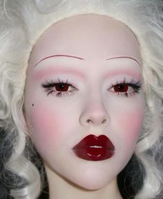 White Makeup, Doll Makeup, Eye Makeup Art, Editorial Makeup, Creative Makeup