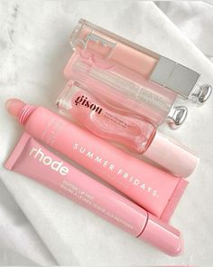 Lip Gloss Collection, Lip Glosses, Makeup Items, روتين العناية بالبشرة, Kate Moss, Pink Lips, Lip Oil, Lip Moisturizer