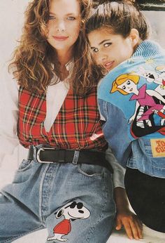 I want those pants and jacket so bad 😭 1990s Fashion Trends, 1990 Style, Sup Girl, Fashion Guys, Decades Fashion, Fashion Through The Decades, Fashion 1990s, Decades Of Fashion, Grunge Shirt