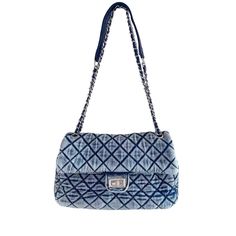 PRICES MAY VARY. These denim purses for women are made with 80s retro vibe over washed jeans fabric, quilted in classic diamond patterns with structured base. Stylish denim bag comes with leather-woven pull-through chain straps for double use as shoulder bag or crossbody bag Thoughtfully designed quilted shoulder bag for women, featuring two pockets—one inside and one on the back, fully lined, and the chain straps are made with faux leather strap in the middle for easy carrying. A medium size qu 80s Throwback, Women's Totes, Jean Purse, Denim Bags, Quilted Shoulder Bag, Denim Handbags, Denim Purse, Denim Shoulder Bags, Denim Quilt