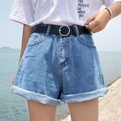 Shorts With Tights Outfit, Shorts And Tights Outfit, Simple Fashion Outfits Minimal Style, Shorts Pattern Free, Denim Shorts Outfit, Rolled Up Jeans, Shorts Outfits Women, Tights Outfit, Shorts Jeans