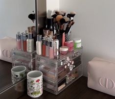 Girlie Aesthetic, Hello Kitty Bow, Collection Ideas, Bathroom Inspo, Makeup Organizer, Dorm Room Decor, Everyday Makeup, Makeup Collection, Makeup Organization