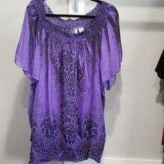 Nwt Black And Purple Sheer Top. Purple Short Sleeve Blouse For Vacation, Purple Short Sleeve Blouse For Beach, Purple Short Sleeve Beach Blouse, Purple Sheer Tops For Party, Flowy Purple Tops, Purple Sheer Top, Flowy Purple Beach Top, Purple Flowy Beach Top, Sheer Purple Party Top