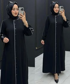 ₹ 775/- Only ❤️✨ In Frame - Front Open Abaya ( NEW LAUNCH ) It's Front Open Abaya With Button Abaya made Up Of Heavy Quality Irani Firdaus Fabric Beautiful Finishing Cuff Sleeves It has beautiful design in sleeves Along with Full Size Black Color Dupatta Best Suited Abaya For Casual Wear How to choose your size? If Your height is 5'4 than select 54 Fit & Size - 50 , 52 , 54 , 56 , 58