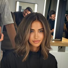 Ash Brown And Caramel Balayage, Perfect Balayage, Sunkissed Hair, Balayage Brown, Rambut Brunette, Mom Cut, Brown Hair Inspo, Brunette Balayage, Brunette Hair With Highlights