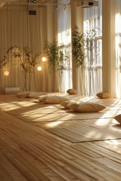 Creating Your Perfect Home Yoga Studio: A Step-by-Step Guide - TastyInteriors Private Yoga Studio, Open Yoga Studio, Luxury Yoga Studio Interior Design, Japanese Yoga Studio, Bamboo Yoga Shala, Yoga Studio Interior, Zen Corner, Wellness Room, Meditation Corner