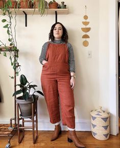 ░F░a░i░t░h░ Pinterest: yeayme ]| @shannydoots 40s Outfits, My Power, Androgynous Fashion, Eclectic Fashion, Curvy Girl Outfits, Curvy Outfits, Wearing Red, Autumn Fashion Women, Looks Vintage