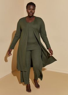 Lounging still deserves to serve #lewks! Style our ribbed jersey duster as a set with the other pieces from this collection or over something in your closet. Cute Loungewear, Knit Lounge Set, Jersey Cardigan, Pajama Outfits, Cozy Cardigan, Sleep Set, Lounge Shorts, Personal Marketing, Trendy Plus Size