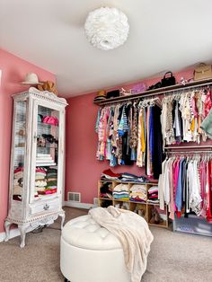 diy walk in closet Turn Room Into Walk In Closet, Small Closet Room, Diy Walk In Closet, Glam Closet