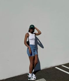 New Balance 530 Outfit, New Balance Outfit, Outfit Inspo Summer, Looks Street Style, Summer Fashion Outfits, Looks Style, Mode Inspiration, Outfit Casual, Spring Summer Outfits