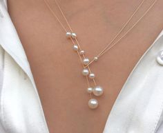 Pearl Necklace Freshwater, Classic Pearl Necklace, A Necklace, Freshwater Pearl Necklaces, Jewelry Diy, Necklace Designs, Pearl White