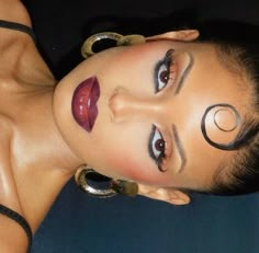 Vintage Makeup Black Women, Femme Fatale Makeup Black Woman, Ethereal Fashion Aesthetic, Subtle Christmas Makeup, Kali Uchis Makeup Look, Naomi Campbell Makeup, Vampy Makeup For Black Women, Dark Seducer, Red Makeup Looks For Prom