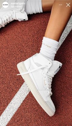 Sneakers Photoshoot, Shoe Modeling, Shoe Styling, Shoe Photo, High Cut Sneakers, Axel Arigato Sneakers, City Sneakers, Neon Shorts, Street Beat