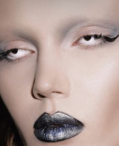 Leather Wings, Makeup Drawing, Avant Garde Makeup, Ethereal Makeup, Makeup Tut, Costume National, Makeup Clothes, Cute Makeup Looks