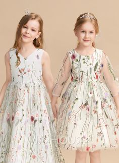 Flower Girl Dresses Knee Length, Long Flower Girl Dresses, White Veil, Princess Flower Girl Dresses, Girls Long Dresses, Girls Dresses Online, Ball Gowns Princess