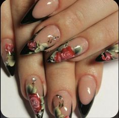 Rose Nails Design, Early 2000 Nails, Red Rose Nails, Betty Boop Nails, Roses Nails, Rose Nails, Soft Nails, Nail Jewelry