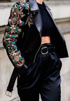 Beading Embroidery, Moda Jeans, A Jacket, Looks Black, Street Style Trends, Paris Street Style, Cool Street Fashion, Mode Inspiration, Outfits Casuales