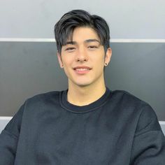 Undercut Mens Hair Asian, Guy Hairstyles Korean, Male Haircuts Straight Hair Aesthetic, Before And After Mens Haircut, Stylish Male Haircut, Asian Men Hairstyle Side Part, Mens Haircuts Short Asian, Korean Hairstyle Men Round Face