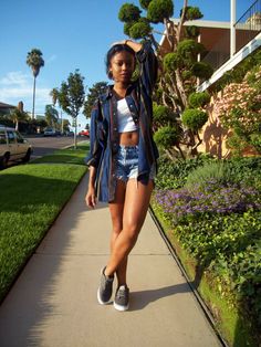 Javicia Leslie, American Apparel Shorts, Diy Shorts, Chill Fits, Flannel Shirts, Street Swag, Casual Game, Cut Offs, Denim Diy