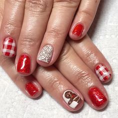 Manicure Natural Nails, Nails Gingerbread, Nails Plaid, Gingerbread Nails, Manicure Natural, Christmas Nails Winter, Winter Nails Gel, Red And White Nails, Russian Manicure