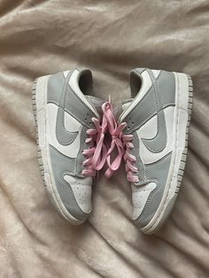 Grey fog dunks size 6.5 in womens and 5 in mens -barely worn (good as new) -minimal creasing -pink laces Grey Fog Dunks, Fog Dunks, Dunks Pink, Pink Nikes, Nike Dunk Low, Dunk Low, Nike Dunk, Nike Dunks, Pink Lace