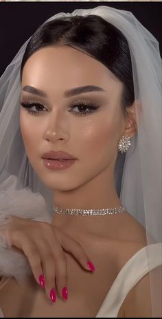 Glam Bride Makeup Hooded Eyes, Civil Wedding Makeup, Makeup Hooded Eyes, Passenger Princess, Classy Makeup, Prom Eye Makeup, Formal Makeup, Smink Inspiration, Top Makeup Products