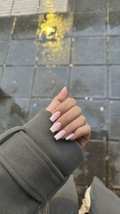 Chill Nails Acrylic, Nails Inspo Oval, Classy Nails Square, Ombré Nails With Design, Aesthetic Acrylics, Baby Boomer Nails, Baby Shower Nails, Baby Boomers Nails, Ombre Acrylic Nails