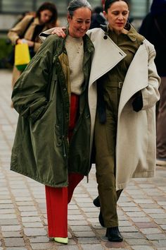 Need Style Inspiration? Look to the Streets of Paris Fashion Week Spring Wear, Paris Images, Functional Fashion, Style Muse, Paris Street, Street Style Winter, Weekend Style, Street Look